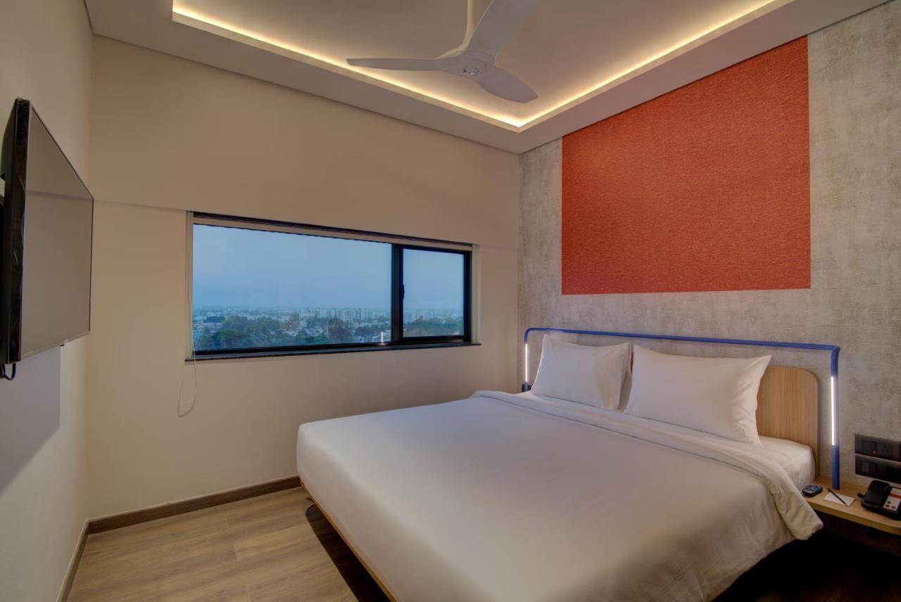 7 Apple Hotel Нашик Екстериор снимка